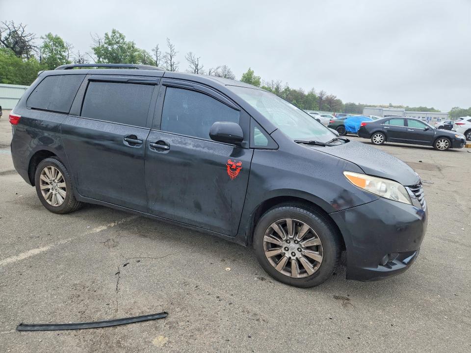 2015 Toyota Sienna VIN 5TDJK3DCXFS097167 COPART salvage auction — MINOR DENT/SCRATCHES, NY - CERTIFICATE OF TITLE, sold $4,700 on 2026-07-22 (photo 4)