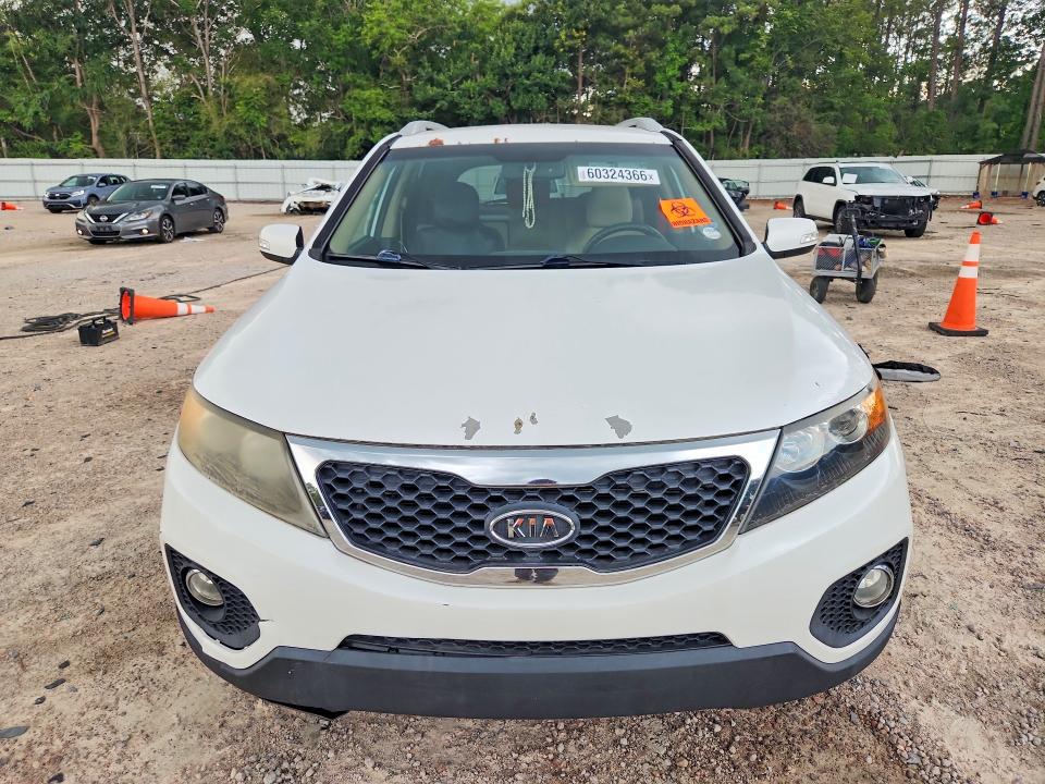 2011 Kia Sorento VIN 5XYKT3A13BG150173 COPART salvage auction — MINOR DENT/SCRATCHES, NC - DEALER ONLY CLEAN TITLE, sold $1,400 on 2026-07-17 (photo 5)