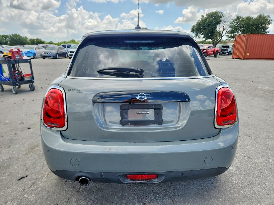 2019 Mini Cooper VIN WMWXU1C54K2J02700 COPART salvage auction — MINOR DENT/SCRATCHES, Fl - Cert Of Title Slvg Rebuildable, sold $1,550 on 2026-08-11 (photo 6)