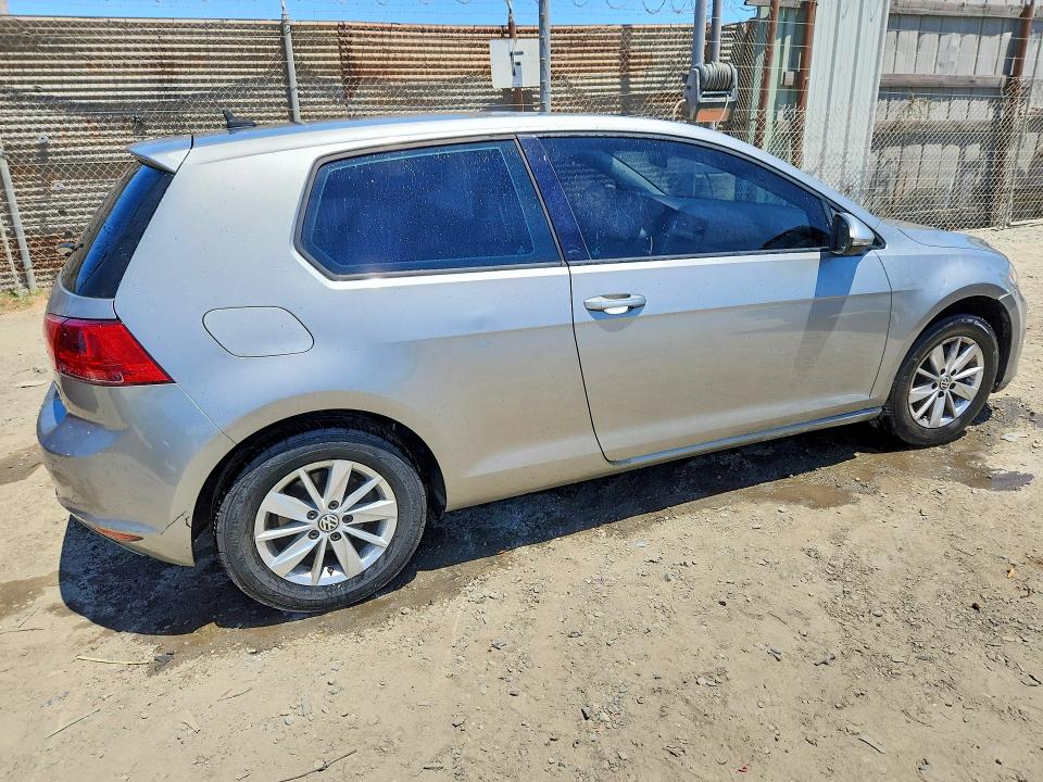 2015 Volkswagen Golf VIN 3VW917AU8FM031613 COPART salvage auction — MINOR DENT/SCRATCHES, Ca - Dis/Dlr/Exp Only Clean Title, sold $975 on 2026-07-27 (photo 3)