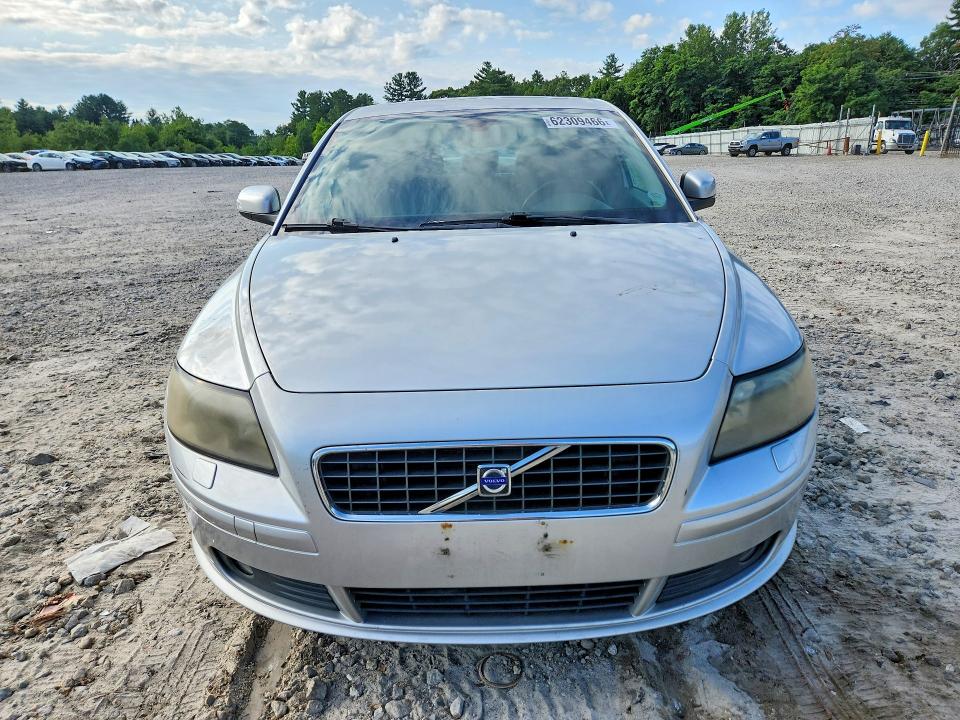 2007 Volvo S40 VIN YV1MS382172302568 COPART salvage auction — REAR END, MA - CERT OF TITLE-RECONSTRCTD COLL, sold $450 on 2026-08-06 (photo 5)