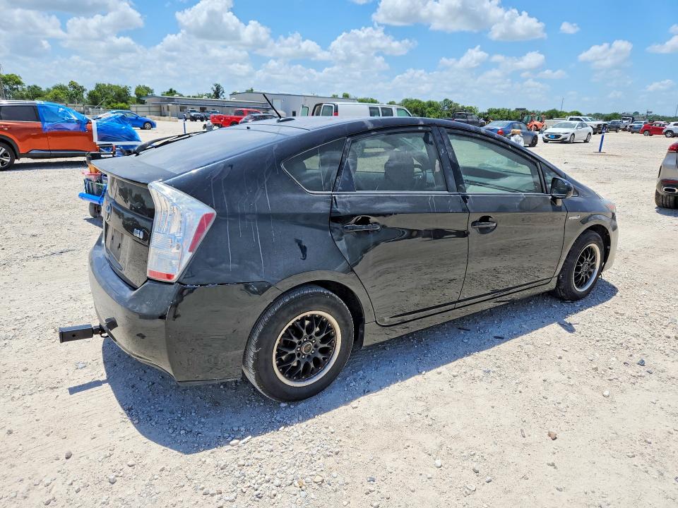 2011 Toyota Prius VIN JTDKN3DU2B1477728 COPART salvage auction — VANDALISM, TX - SALVAGE VEHICLE TITLE, sold $1,150 on 2026-07-23 (photo 3)