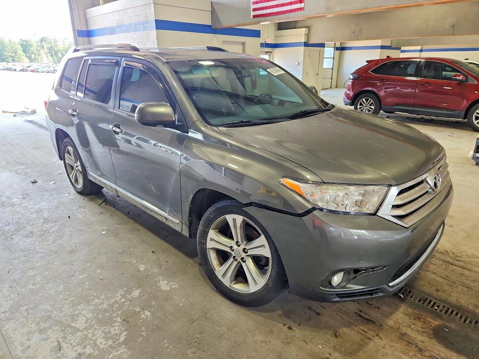 2011 Toyota Highlander VIN 5TDYK3EH6BS049362 COPART salvage auction — FRONT END, Va - Cert Of Title - Salvage, sold $300 on 2026-07-24 (photo 4)