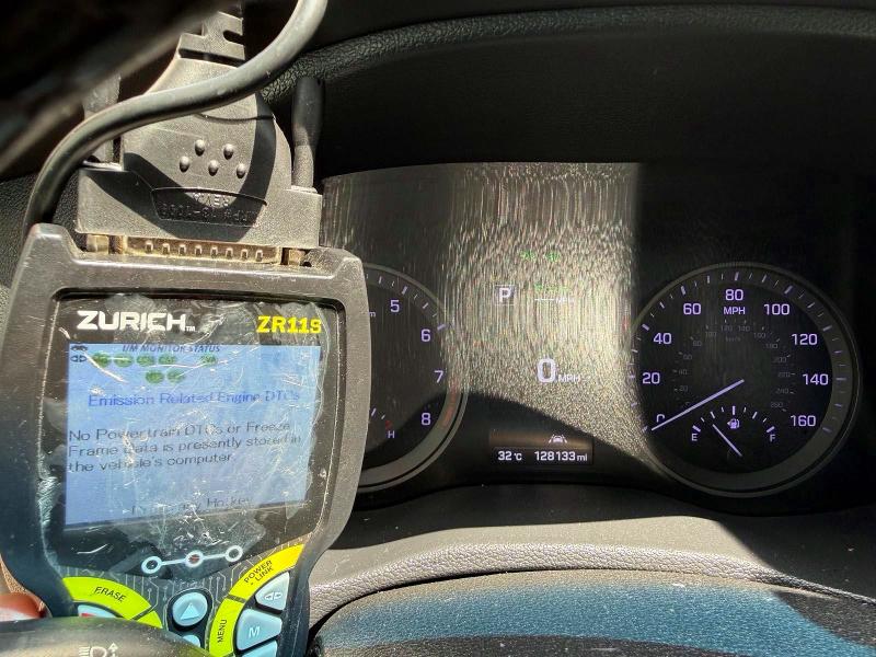 2016 Hyundai Tucson VIN KM8J33A29GU142357 COPART salvage auction — MINOR DENT/SCRATCHES, TX - CERTIFICATE OF TITLE (P), sold $3,000 on 2026-07-27 (photo 8)
