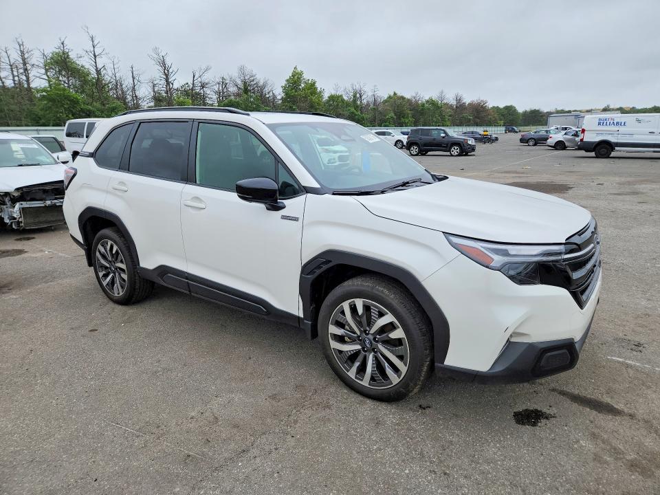 2025 Subaru Forester VIN JF2SLSTD1SH404442 COPART salvage auction — MINOR DENT/SCRATCHES, Ny - Mv-907A Salvage Certificate, sold $18,900 on 2026-07-13 (photo 4)