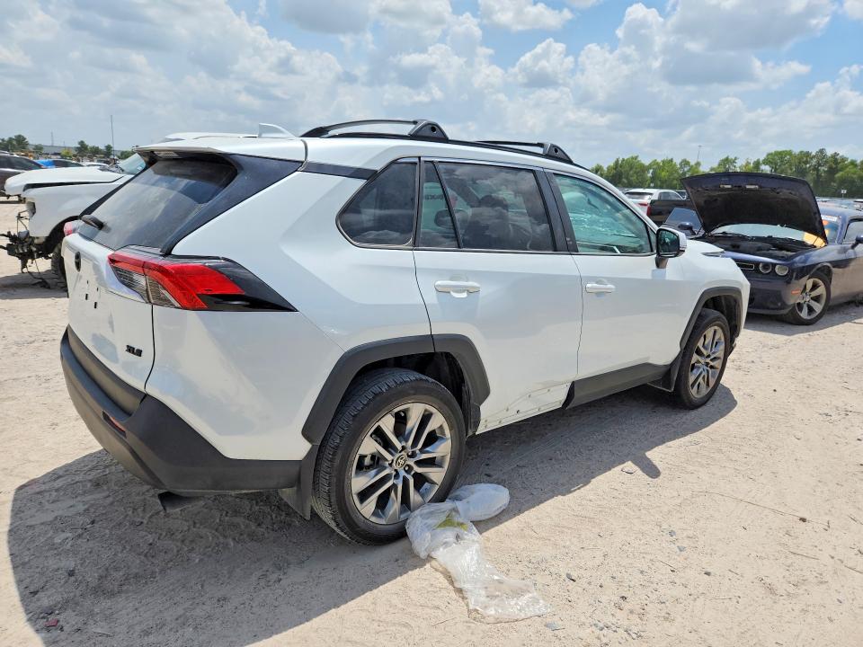 2025 Toyota Rav4 VIN 2T3C1RFV5SW402080 COPART salvage auction — FRONT END, TX - SALVAGE VEHICLE TITLE, sold $13,000 on 2026-08-21 (photo 3)
