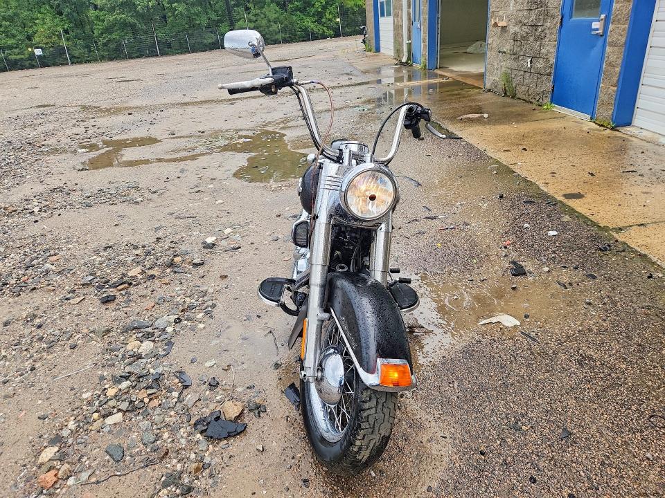 2017 Harley-davidson Fl VIN 1HD1BWV19HB034388 COPART salvage auction — MINOR DENT/SCRATCHES, Va - Certificate Of Title, sold $1,150 on 2026-07-24 (photo 2)
