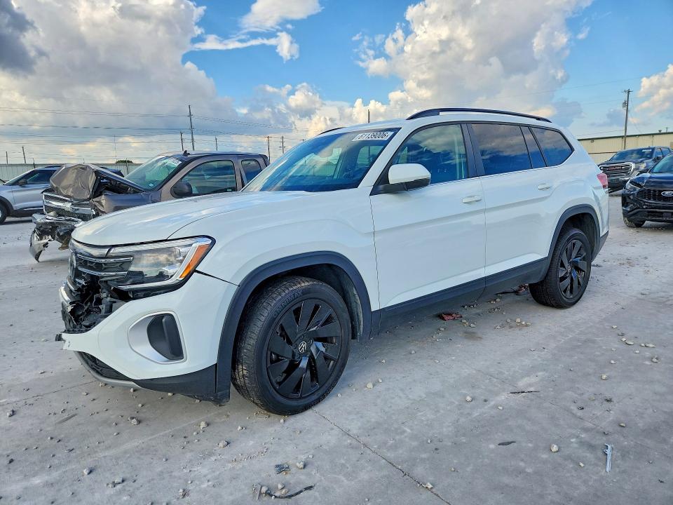 2024 Volkswagen Atlas VIN 1V2JR2CA8RC532245 — COPART salvage auction photo