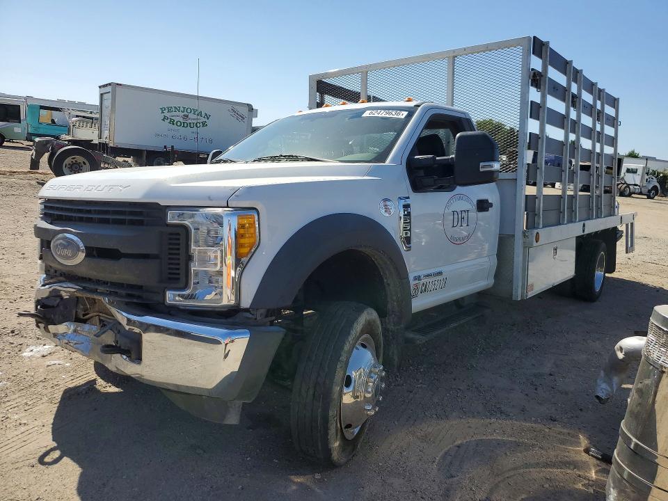 2017 Ford F-550 VIN 1FDUF5GT1HEE83750 — COPART salvage auction photo