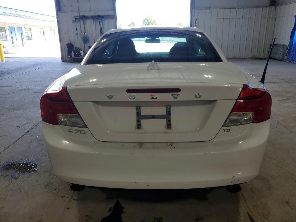2011 Volvo C70 VIN YV1672MC9BJ109425 COPART salvage auction — FRONT END, NY - MV-907A SALVAGE CERTIFICATE, sold $350 on 2026-07-22 (photo 6)