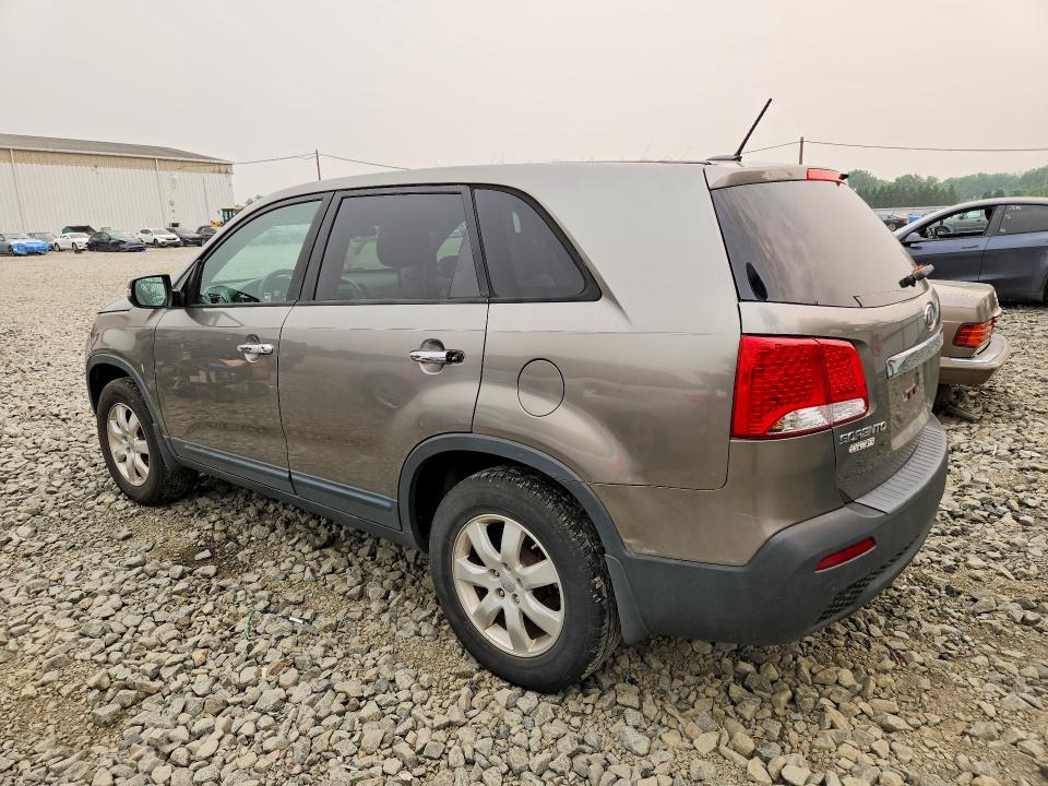 2013 Kia Sorento VIN 5XYKT3A1XDG330141 COPART salvage auction — MINOR DENT/SCRATCHES, NJ - CERTIFICATE OF TITLE, sold $1,800 on 2026-07-20 (photo 2)