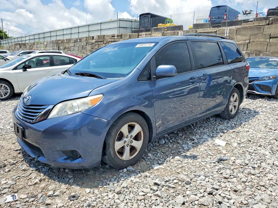 2015 Toyota Sienna VIN 5TDKK3DC9FS561764 COPART salvage auction — MINOR DENT/SCRATCHES, IN - CERTIFICATE OF TITLE, sold $1,350 on 2026-07-24 (photo 1)