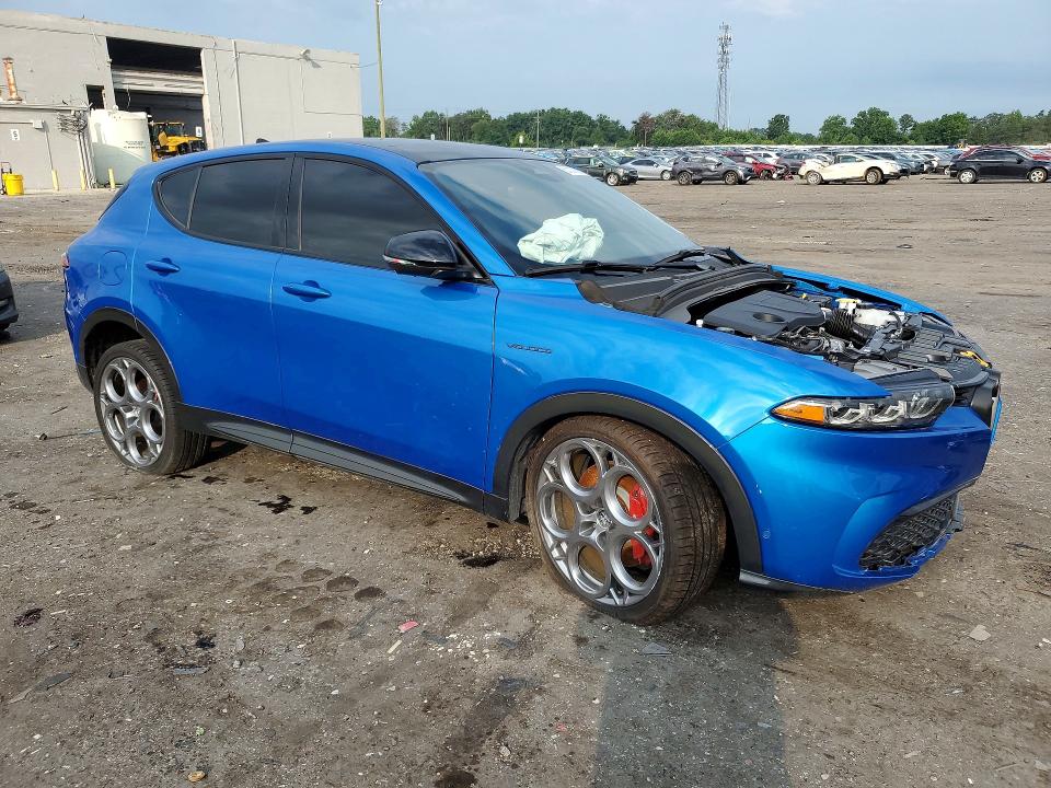 2024 Alfa romeo Tonale VIN ZASPATDW3R3061242 COPART salvage auction — FRONT END, VA - CERTIFICATE OF TITLE (P), sold $2,900 on 2026-08-05 (photo 4)