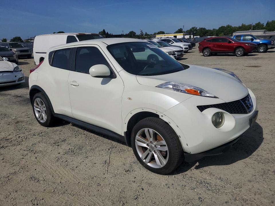 2011 Nissan Juke VIN JN8AF5MR8BT000293 COPART salvage auction — MINOR DENT/SCRATCHES, Ca - Cert Of Title-Salvaged, sold $375 on 2026-07-28 (photo 4)