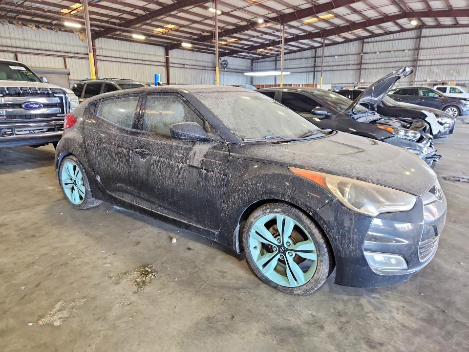 2012 Hyundai Veloster VIN KMHTC6AD8CU054101 COPART salvage auction — NORMAL WEAR, Salvage Title, sold $800 on 2026-07-15 (photo 4)