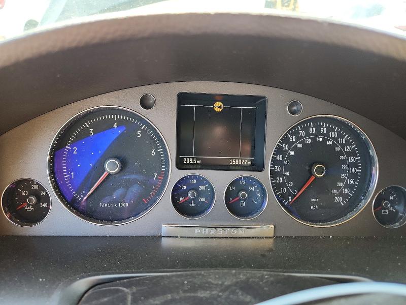2005 Volkswagen Phaeton VIN WVWAF03DX58004583 COPART salvage auction — FRONT END, Ok - Certificate Of Title (P), sold $500 on 2026-07-31 (photo 9)