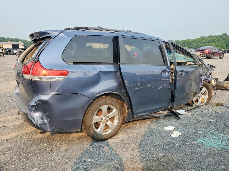 2013 Toyota Sienna VIN 5TDKK3DC9DS404992 COPART salvage auction — ALL OVER, PA - CERTIFICATE OF SALVAGE, sold $575 on 2026-07-23 (photo 3)