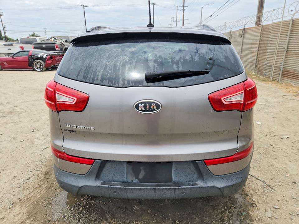 2011 Kia Sportage VIN KNDPB3A20B7084924 COPART salvage auction — MINOR DENT/SCRATCHES, CA - DIS/DLR/EXP ONLY CLEAN TITLE, sold $1,500 on 2026-08-02 (photo 6)