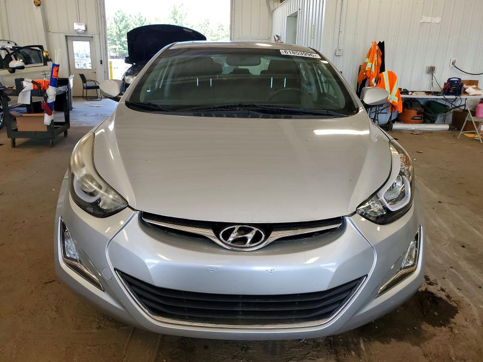 2015 Hyundai Elantra VIN KMHDH4AE8FU240096 COPART salvage auction — MINOR DENT/SCRATCHES, MN - CERT OF TITLE-PRIOR SALVAGE, sold $575 on 2026-07-23 (photo 5)