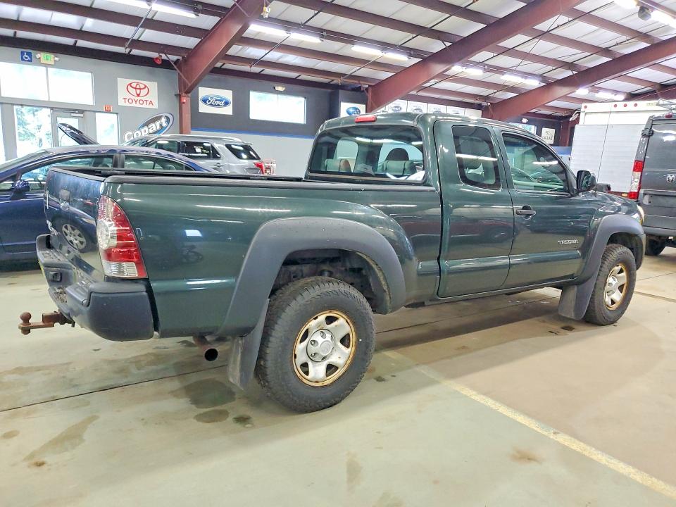 2010 Toyota Tacoma VIN 5TEUX4EN5AZ685705 COPART salvage auction — MINOR DENT/SCRATCHES, CT - CERTIFICATE OF TITLE, sold $3,550 on 2026-07-09 (photo 3)
