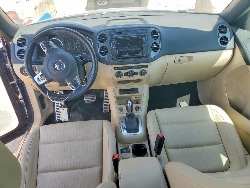 2016 Volkswagen Tiguan VIN WVGBV7AX4GW060123 COPART salvage auction — MINOR DENT/SCRATCHES, Ks - Dealer Only Clean Title, sold $3,400 on 2026-07-09 (photo 8)