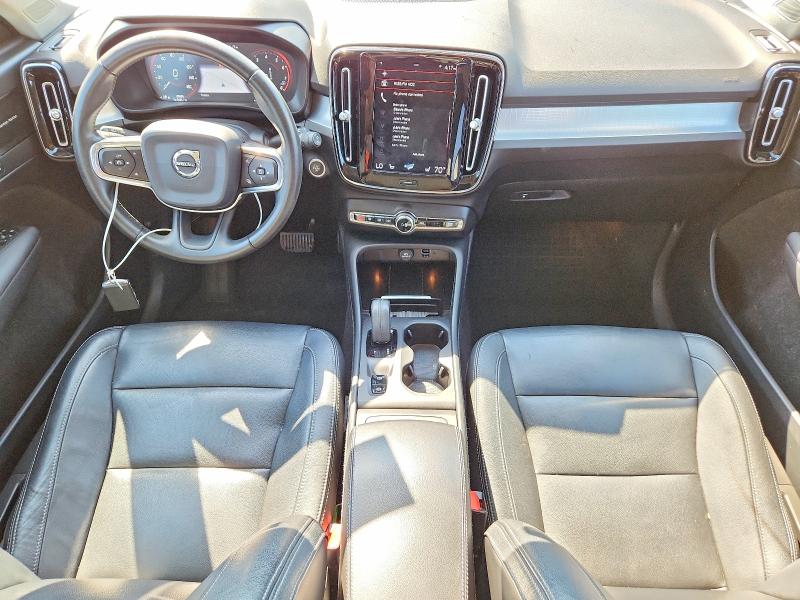 2020 Volvo Xc40 VIN YV4162UK3L2298866 COPART salvage auction — WATER/FLOOD, Il - Salvage Cert-Flood, sold $6,000 on 2026-08-18 (photo 8)
