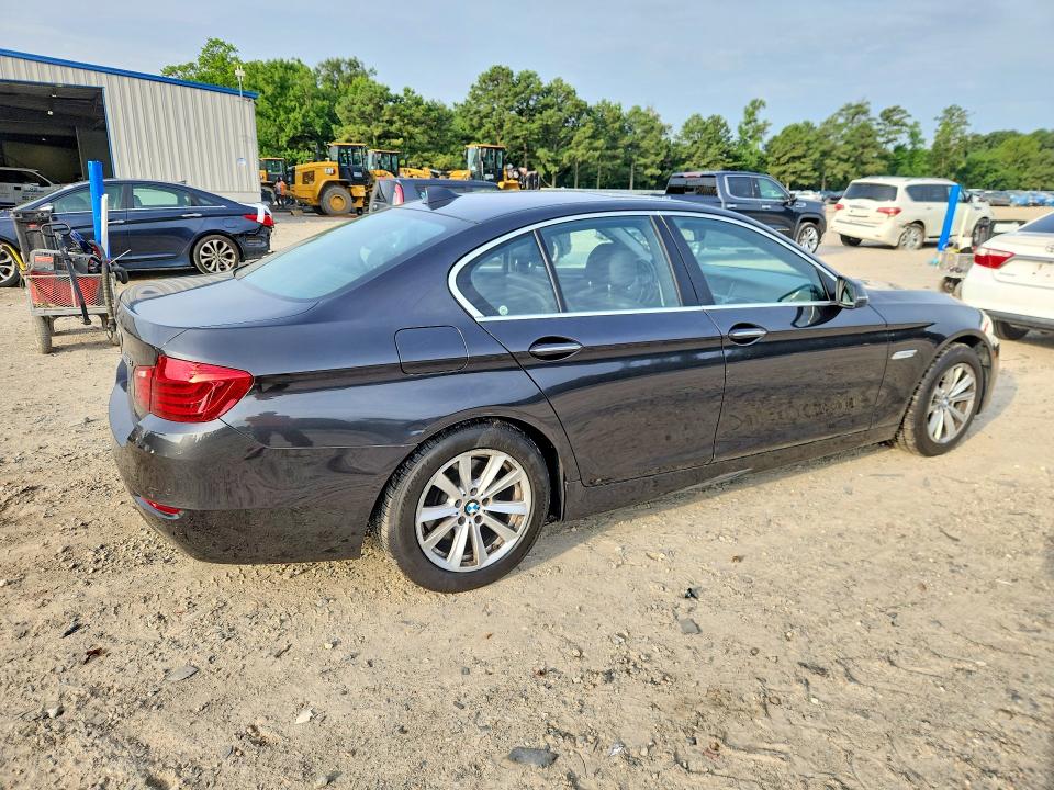 2015 BMW 5er VIN WBA5A7C59FD627877 COPART salvage auction — MINOR DENT/SCRATCHES, VA - CERTIFICATE OF TITLE, sold $250 on 2026-07-28 (photo 3)