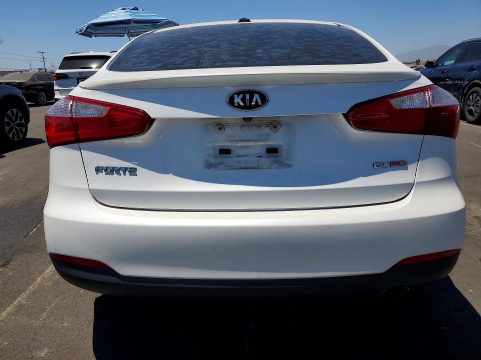 2015 Kia Forte VIN KNAFX4A80F5336905 COPART salvage auction — VANDALISM, Ca - Salvage Certificate, sold $1,100 on 2026-07-20 (photo 6)