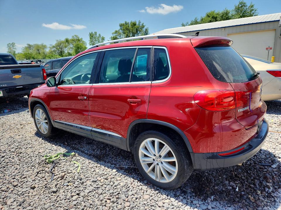 2013 Volkswagen Tiguan VIN WVGAV3AX9DW085924 COPART salvage auction — WATER/FLOOD, IL - SALVAGE CERT-FLOOD, sold $200 on 2026-08-03 (photo 2)