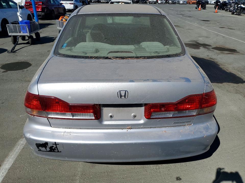 2002 Honda Accord VIN JHMCG66852C028580 COPART salvage auction — MINOR DENT/SCRATCHES, CA - DLR/DIS/EXP ONLY SALVAGE TITLE, sold $400 on 2026-07-17 (photo 6)