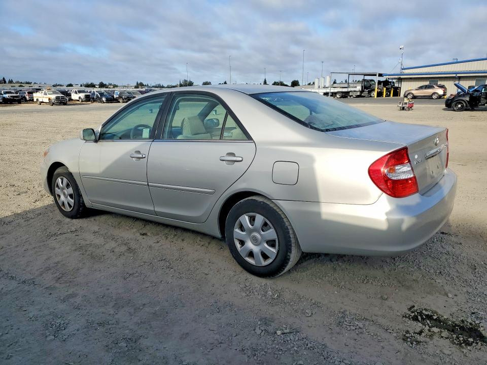 2004 Toyota Camry VIN 4T1BE32K94U908595 COPART salvage auction — FRONT END, Ca - Dis/Dlr/Exp Only Clean Title, sold $700 on 2026-07-09 (photo 2)