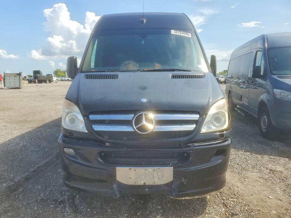 2013 Mercedes-benz Sprinter VIN WD3PE8CC7D5785771 COPART salvage auction — HAIL, Tx - Certificate Of Title, sold $5,900 on 2026-07-21 (photo 5)