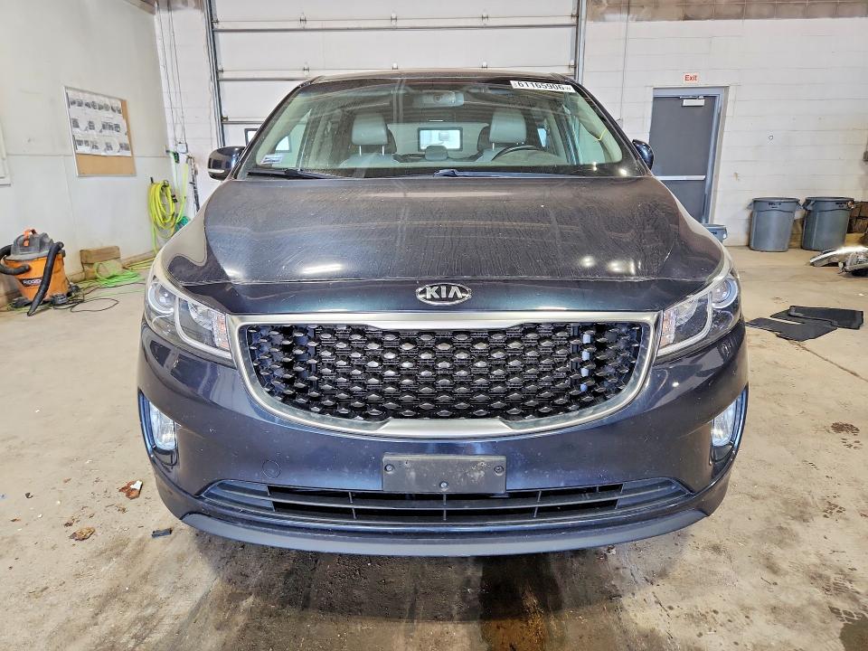 2016 Kia SEDONA VIN KNDMC5C13G6156230 COPART salvage auction — MINOR DENT/SCRATCHES, Mn - Non Public Clean Title, sold $1,350 on 2026-07-16 (photo 5)