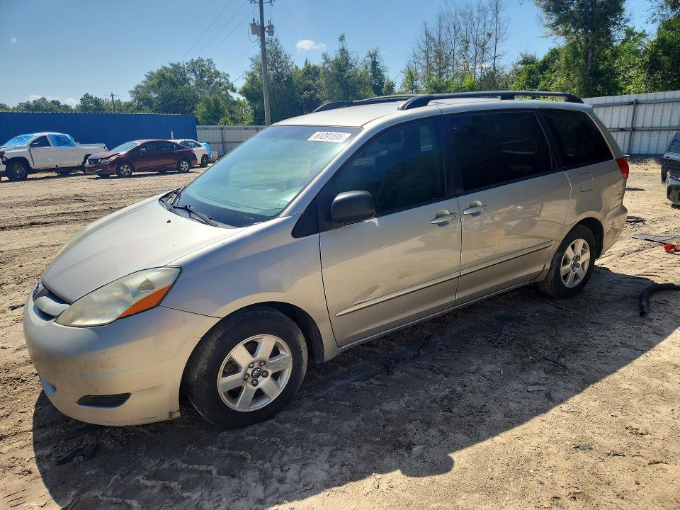 2008 Toyota Sienna VIN 5TDZK23C28S120135 COPART salvage auction — ROOF, FL - CERTIFICATE OF TITLE, sold $950 on 2026-07-24 (photo 1)