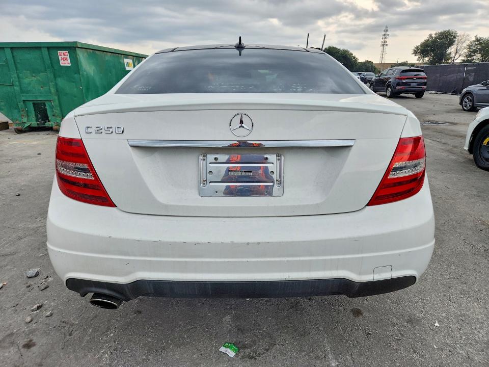 2013 Mercedes-benz C-klasse VIN WDDGJ4HB6DF990105 COPART salvage auction — FRONT END, Fl - Certificate Of Title, sold $4,000 on 2026-08-14 (photo 6)