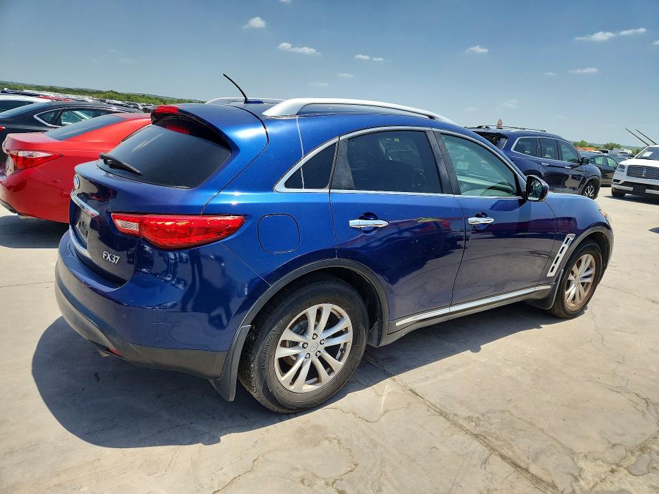 2013 Infiniti Fx VIN JN8CS1MW1DM173668 COPART salvage auction — NORMAL WEAR, Tx - Cert Of Title-Rebuilt Salvage, sold $250 on 2026-07-27 (photo 3)