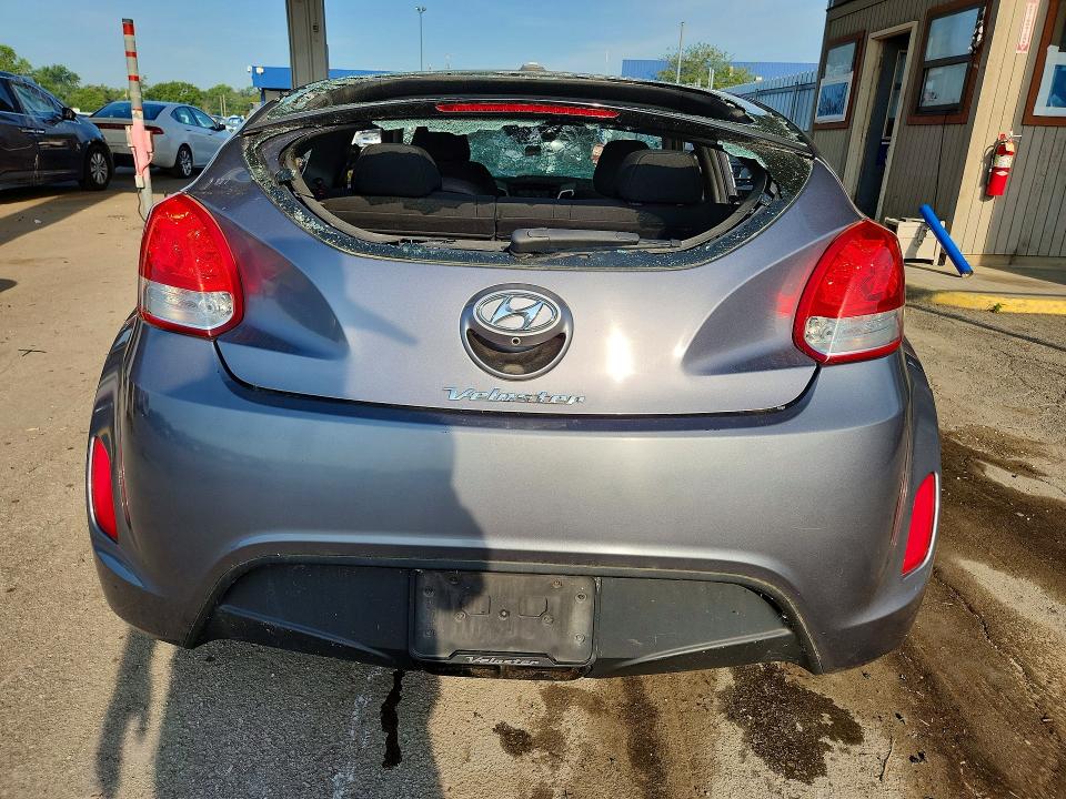 2017 Hyundai Veloster VIN KMHTC6AD5HU309567 COPART salvage auction — VANDALISM, Oh - Certificate Of Title, sold $325 on 2026-07-27 (photo 6)