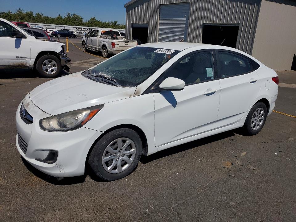 2014 Hyundai Accent VIN KMHCT4AE6EU598094 COPART salvage auction — Burn Engine, Ca - Dis/Dlr/Exp Only Clean Title, sold $325 on 2026-07-13 (photo 1)