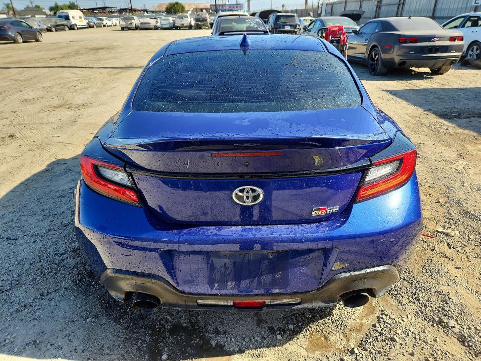2023 Toyota Gr 86 VIN JF1ZNBE18P9751896 COPART salvage auction — FRONT END, VA - DIS/DLR/EXP ONLY CLEAN TITLE, sold $5,500 on 2026-07-23 (photo 6)