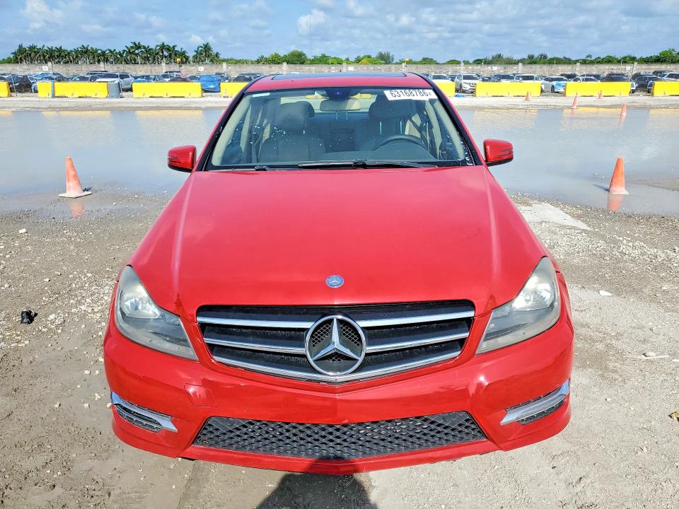 2014 Mercedes-benz C-klasse VIN WDDGF4HB6ER307790 COPART salvage auction — MINOR DENT/SCRATCHES, Fl - Certificate Of Title (P), sold $1,800 on 2026-08-12 (photo 5)
