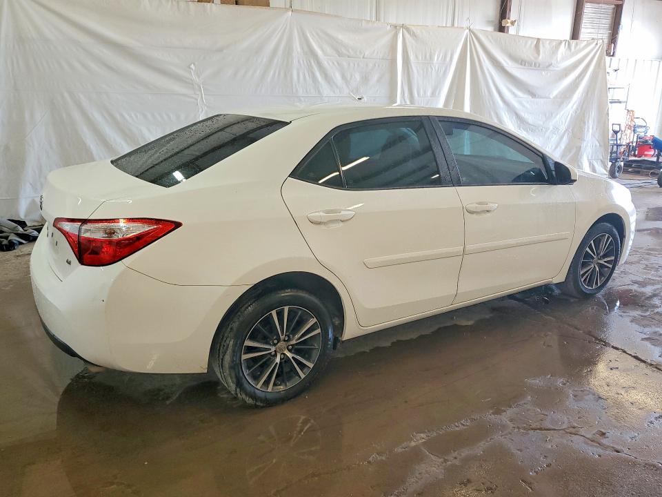 2016 Toyota Corolla VIN 5YFBURHE6GP555942 COPART salvage auction — MINOR DENT/SCRATCHES, TX - CERTIFICATE OF TITLE, sold $5,600 on 2026-08-21 (photo 3)