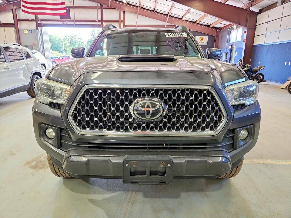 2019 Toyota Tacoma VIN 3TMCZ5AN3KM195943 COPART salvage auction — MINOR DENT/SCRATCHES, Ct - Clean Title, sold $17,200 on 2026-07-30 (photo 5)