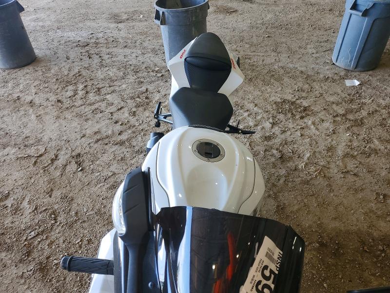 2019 Suzuki VIN JS1GR7MA3K7100050 COPART salvage auction — SIDE, Tx - Salvage Vehicle Title, sold $1,550 on 2026-07-23 (photo 5)