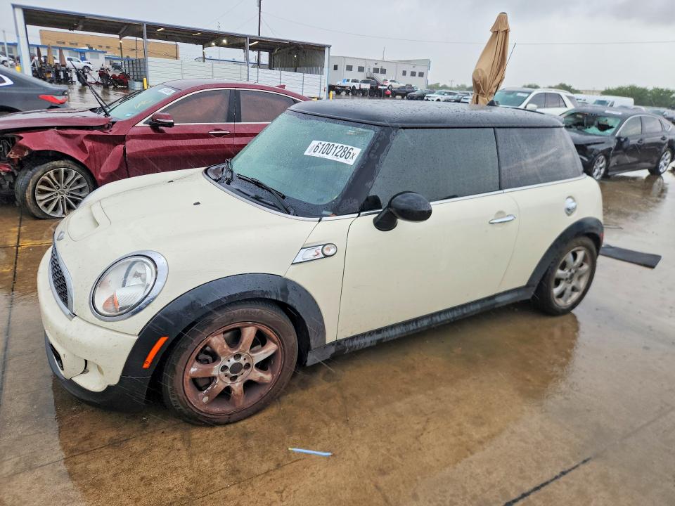 2013 Mini Cooper VIN WMWSV3C55DT389741 COPART salvage auction — NORMAL WEAR, Mt - Certificate Of Title, sold $175 on 2026-08-17 (photo 1)