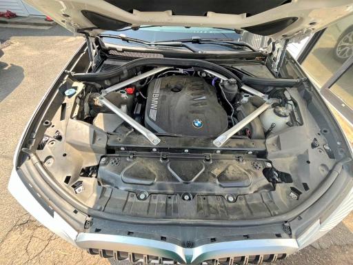 2025 BMW X7 VIN 5UX23EM0XS9X97121 COPART salvage auction — MINOR DENT/SCRATCHES, Salvage Title, sold $33,750 on 2026-07-27 (photo 9)