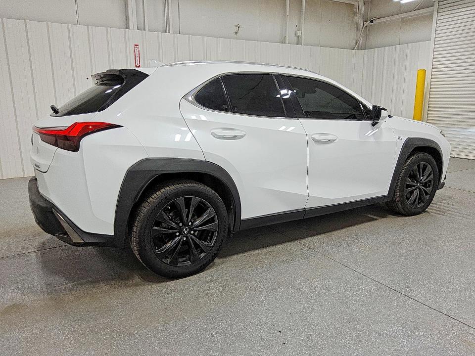 2019 Lexus Ux VIN JTHY3JBH1K2007158 COPART salvage auction — NORMAL WEAR, CA - CERTIFICATE OF TITLE, sold $15,300 on 2026-07-30 (photo 3)