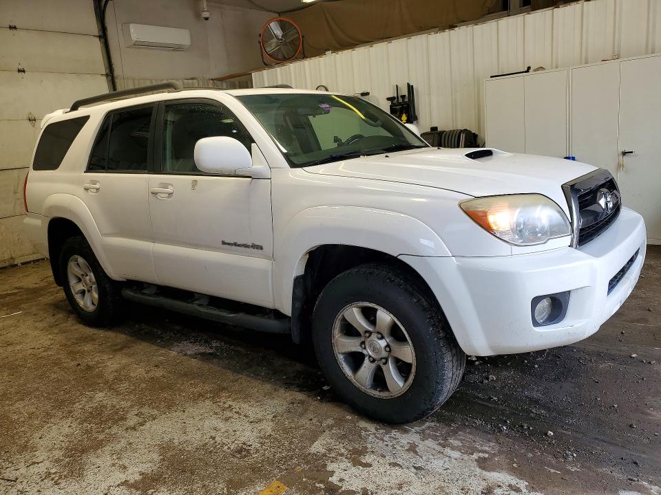 2007 Toyota 4runner VIN JTEBU14RX70124942 COPART salvage auction — MINOR DENT/SCRATCHES, ME - CERTIFICATE OF TITLE, sold $150 on 2026-07-30 (photo 4)
