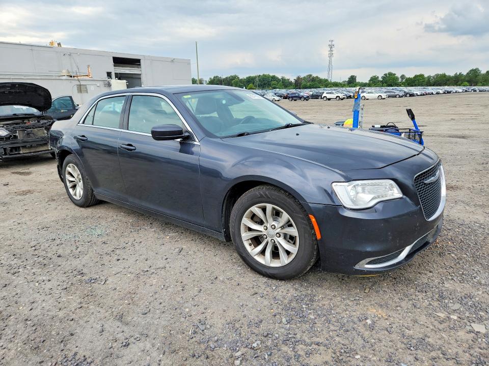 2016 Chrysler 300 VIN 2C3CCAAG0GH151386 COPART salvage auction — REAR END, Va - Certificate Of Title, sold $200 on 2026-07-22 (photo 4)