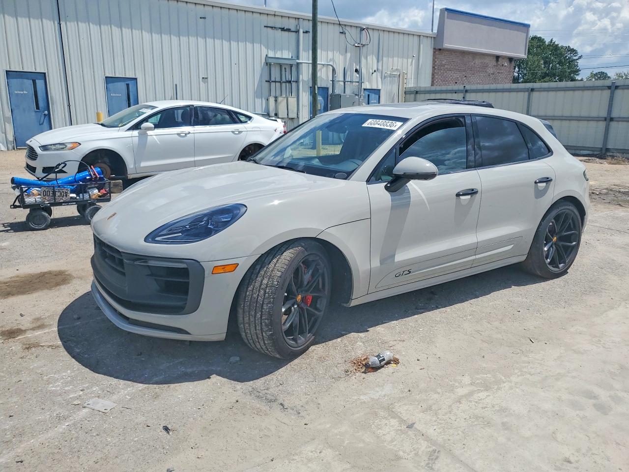 2023 Porsche Macan VIN WP1AF2A5XPLB56949 COPART salvage auction — Side, AL - CERT OF TITLE-SALVAGE TITLE, sold $34,250 on 2026-08-06 (photo 1)