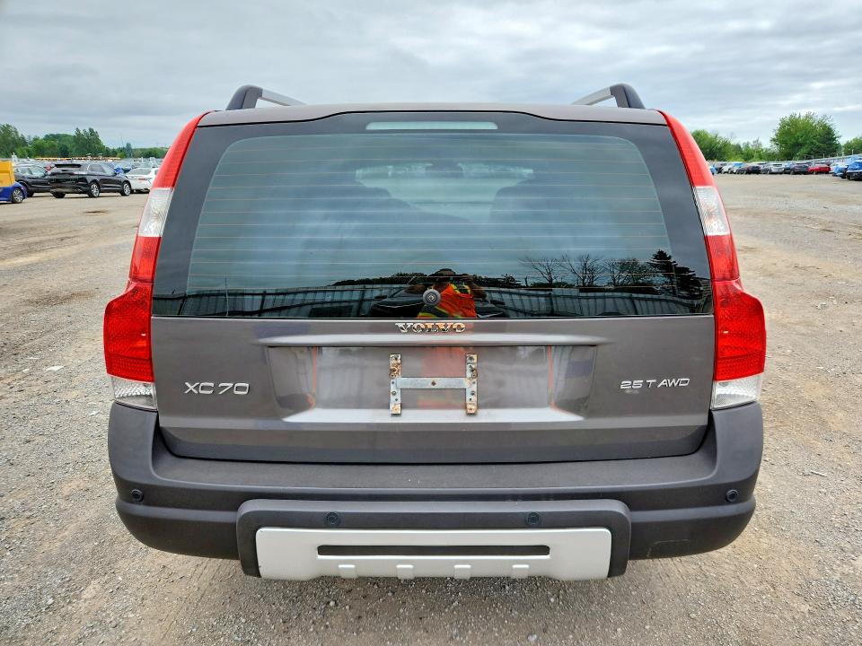 2006 Volvo Xc70 VIN YV4SZ592361230082 COPART salvage auction — FRONT END, On - Permit No Brand - Unfit, sold $375 on 2026-08-04 (photo 6)